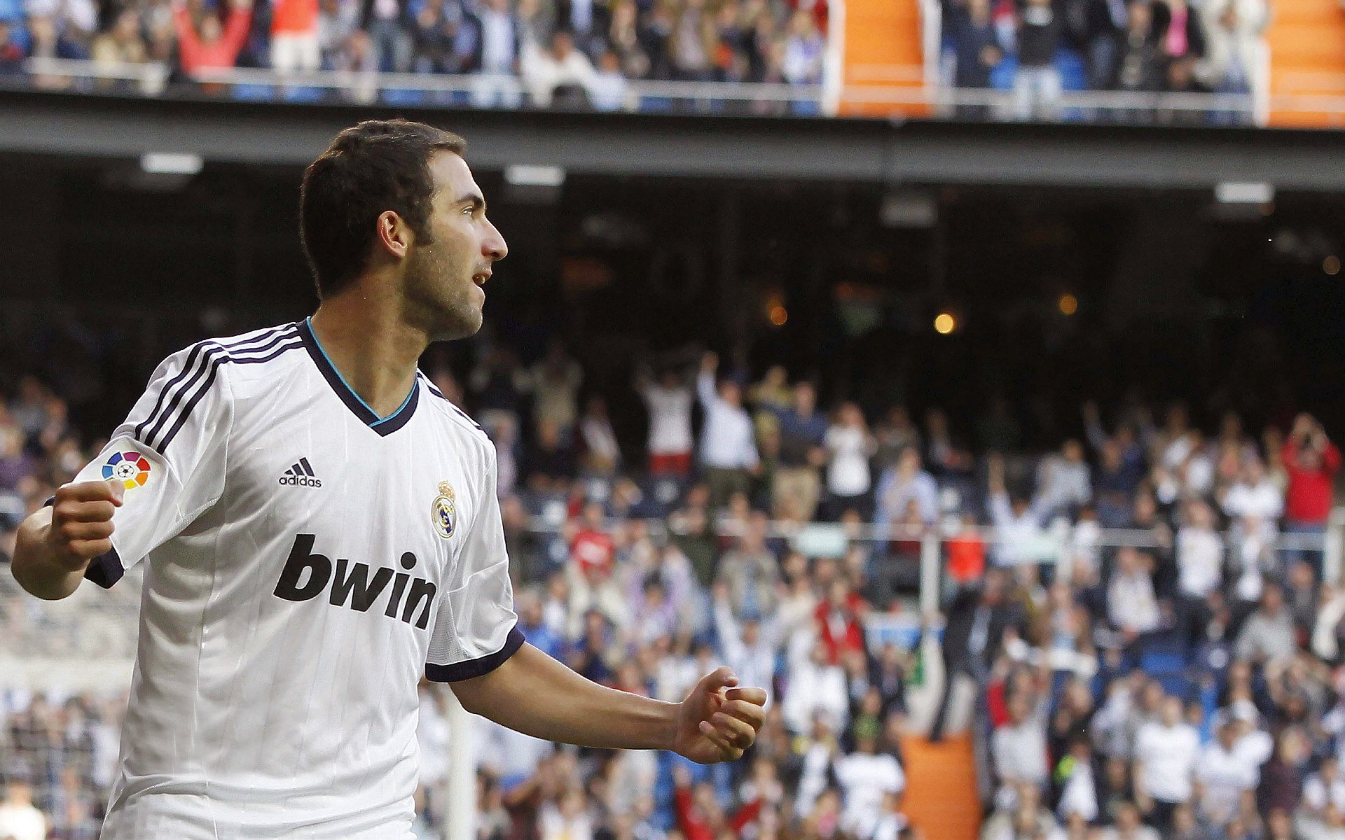 理查兹怒轰热刺双星：呼吁弗兰克封杀，16万周薪大佬遭炮轰，理查兹拳手